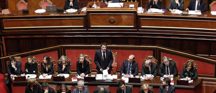 Il governo Renzi chiede la fiducia al Senato