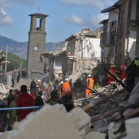Terremoto di magnitudo 6.0 devasta il centro Italia: le immagini di Amatrice distrutta